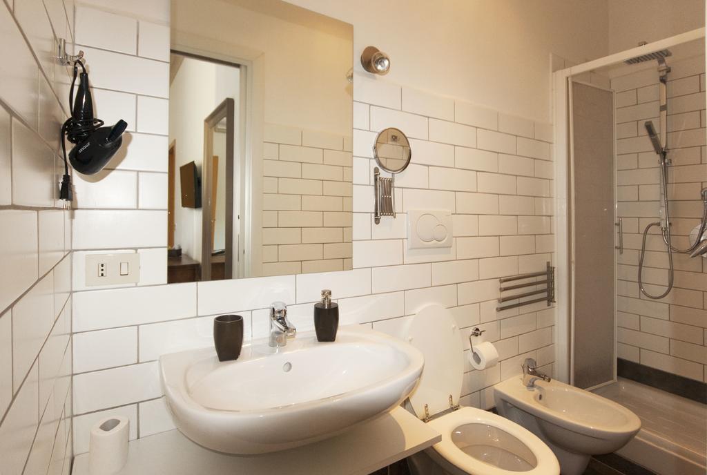 Le Suites Di Tevere Home Rome Bilik gambar